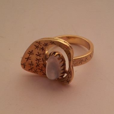 Anello Oro Giallo 18 kt Pietra LunariaCielo-Stellato