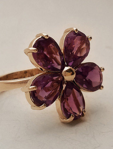 Anello by Meda Orafi con ametista a forma di fiore "Viola"