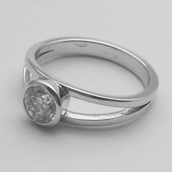 Anello di fidanzamento solitario