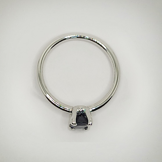 Anello di fidanzamento Minimal dall'alto