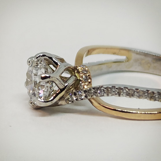 Anello artigianale, dettagli delle griffes