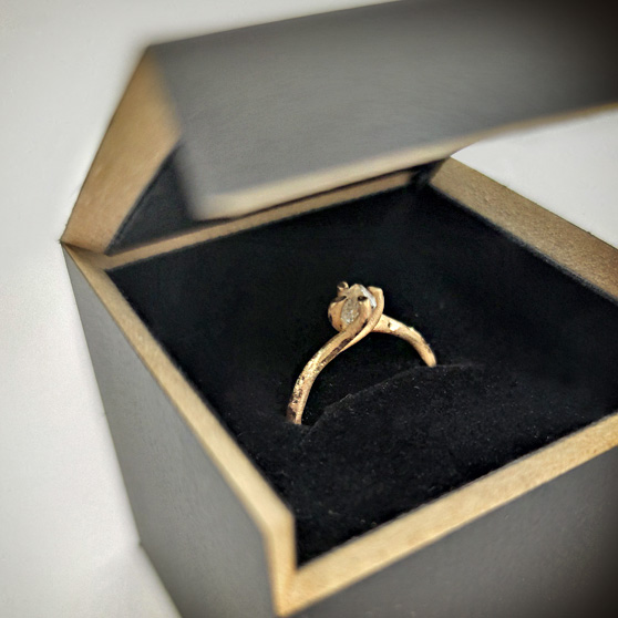Diamante grezzo anello on sale
